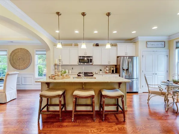 102 Sonoma Valley Dr, Cary, NC 27518