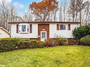 858 Birchwood Dr, Midland, ON L4R 4Y2