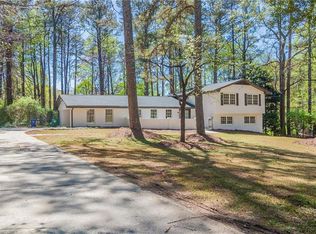 5019 Mountclaire Rd, Stone Mountain, GA 30087