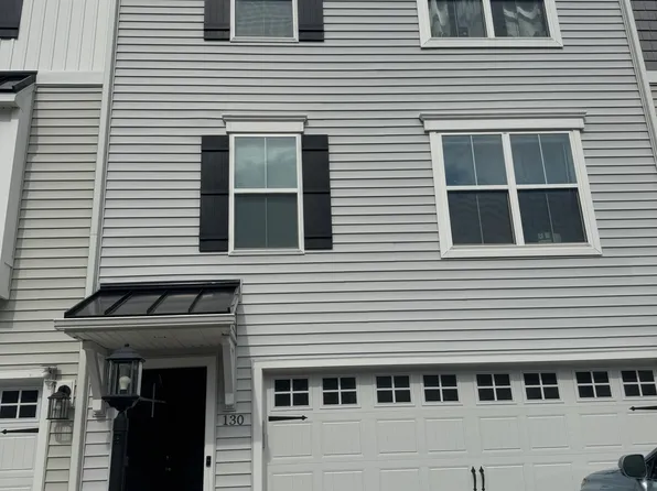 130 Copperleaf Dr, Mechanicsburg, PA 17050