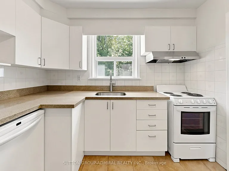 319 Patricia Ave — Photo 11