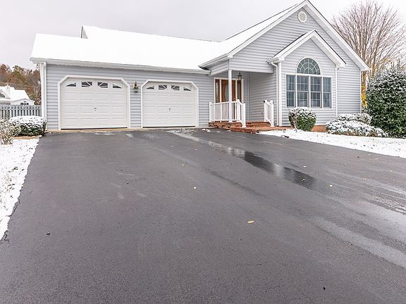 2nd image of 21186 Jessica Ln