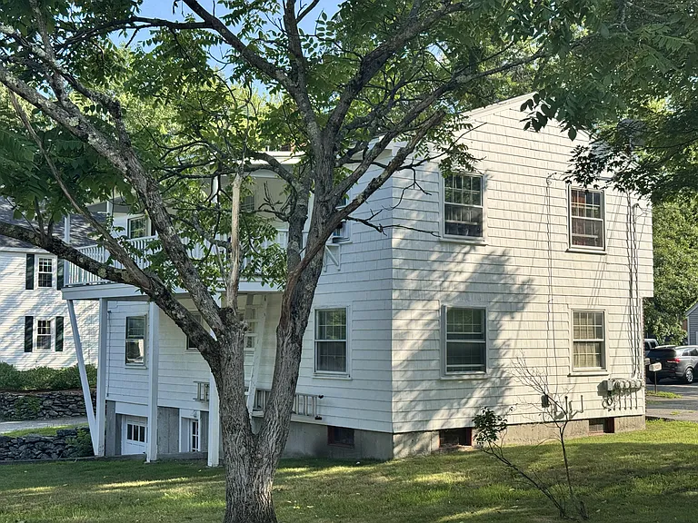26 Harvard Rd #D — Photo 12