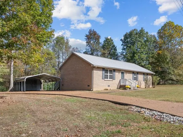 608 Shades Crest Dr, New Johnsonville, TN 37134