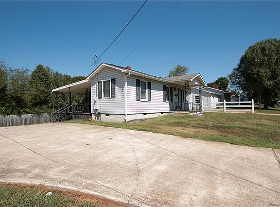 3rd image of 628 W Catawba Ave