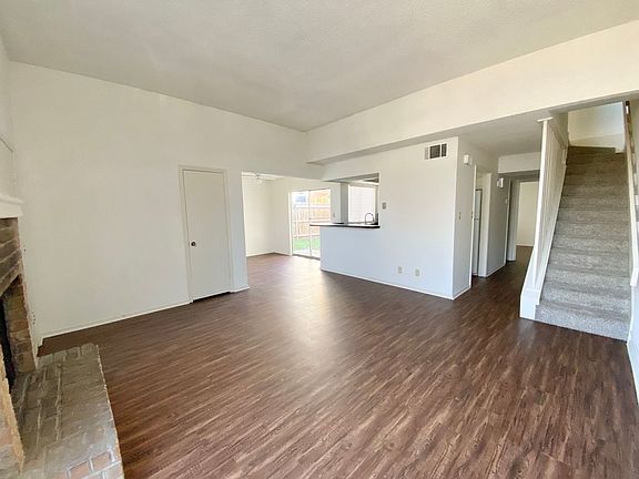 3rd image of 2638 Nina Cir