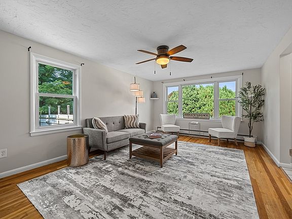 5th image of 115 Crescent St