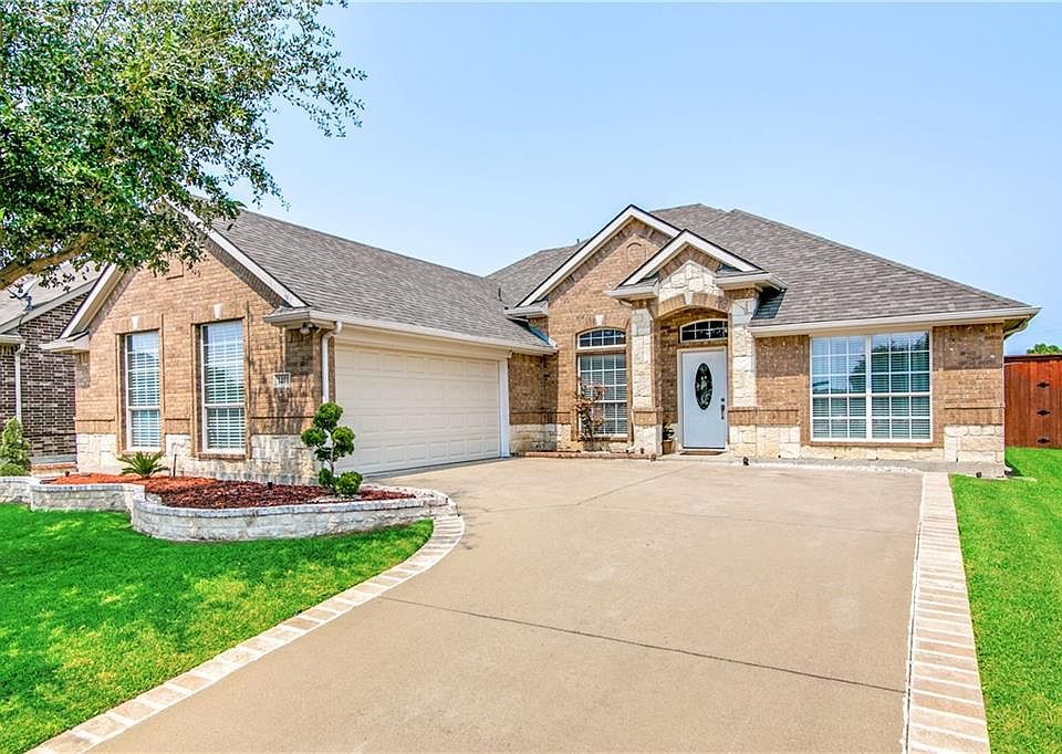 1st image of 1401 Butterfly Ln