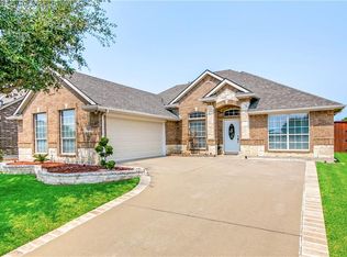1401 Butterfly Ln, Garland, TX 75041