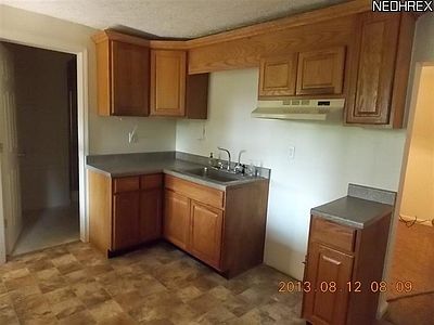 2nd image of 559 W North Ave