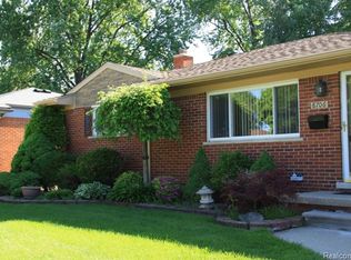 8706 Donna St, Westland, MI 48185