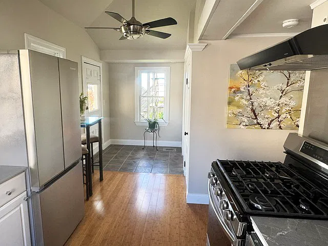 1 bed, 578 sqft, $1,850 — Photo 4
