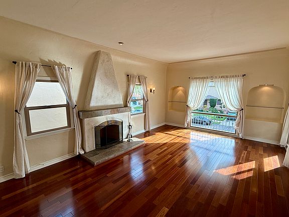 4th image of 1227 S Ridgeley Dr #1227