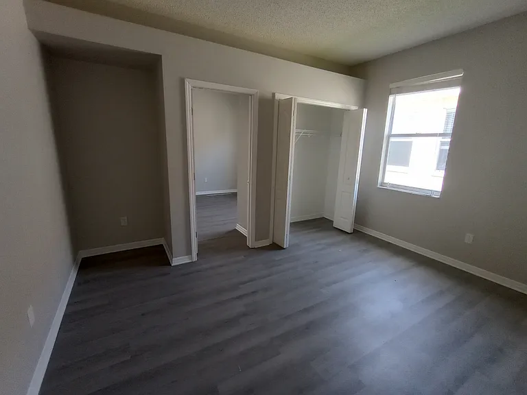 5114 Windingbrook Trl — Photo 3