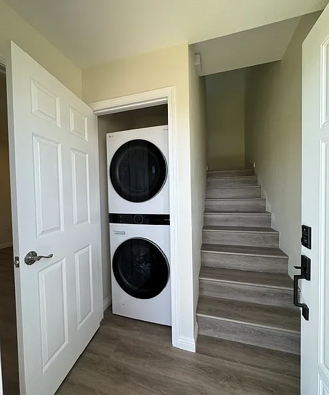 7776 Hemphill Dr — Photo 2