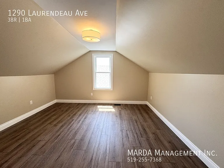 1290 Laurendeau Ave — Photo 31