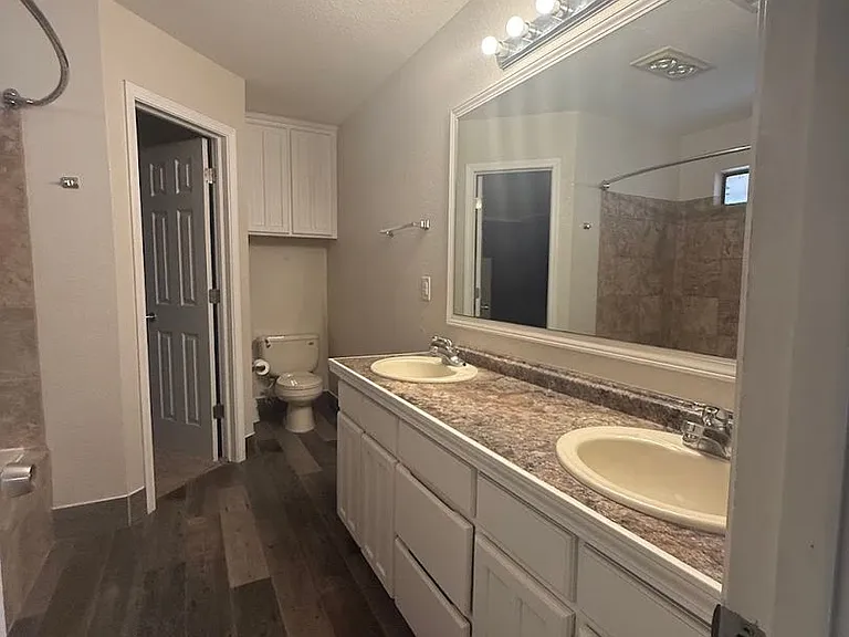 609 Montwood Dr — Photo 17