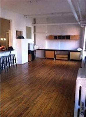 2nd image of 522 Harrison Ave #2