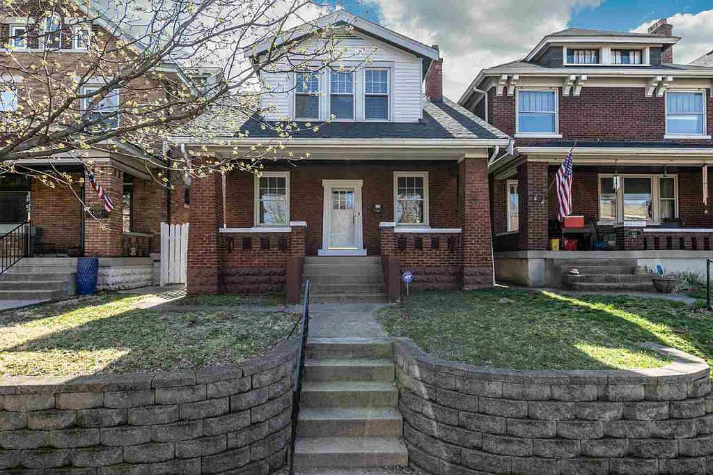 650 Nelson Pl photo 1