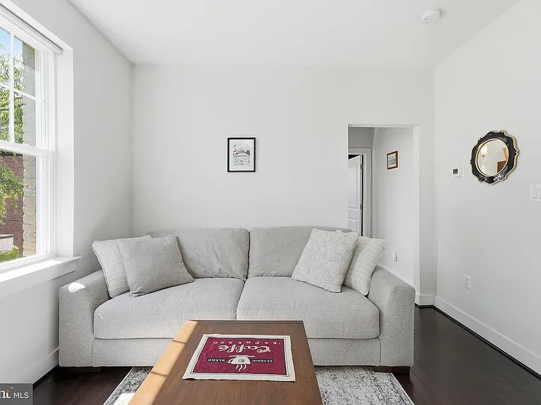 315 G St NE #306 — Photo 11