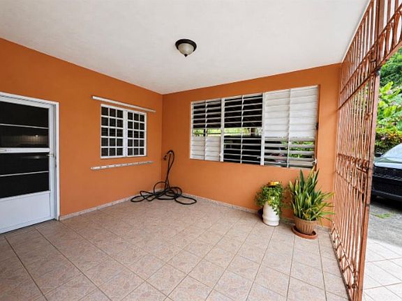2nd image of 974 QUEBRADA SECA