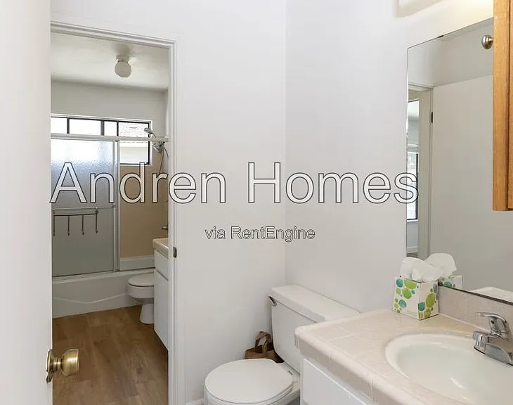 713 Frederick St — Photo 10
