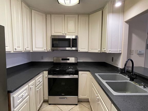 3rd image of 10264 Saluda Ave