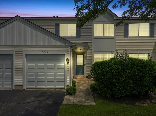 1352 Normantown Rd, Naperville, IL 60564