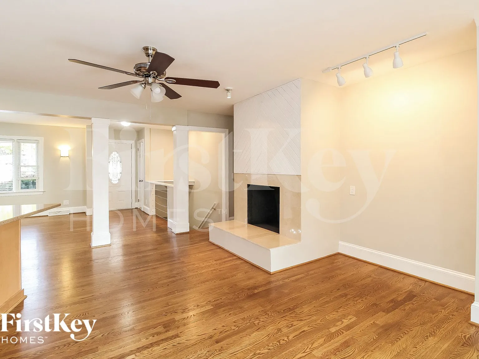 3 bed, 3.0 bath, 2774 sqft, $2,750 — Photo 3