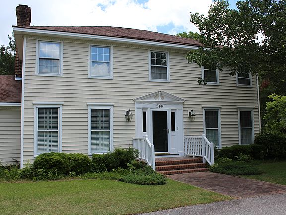 2nd image of 240 Iron Horse Road
