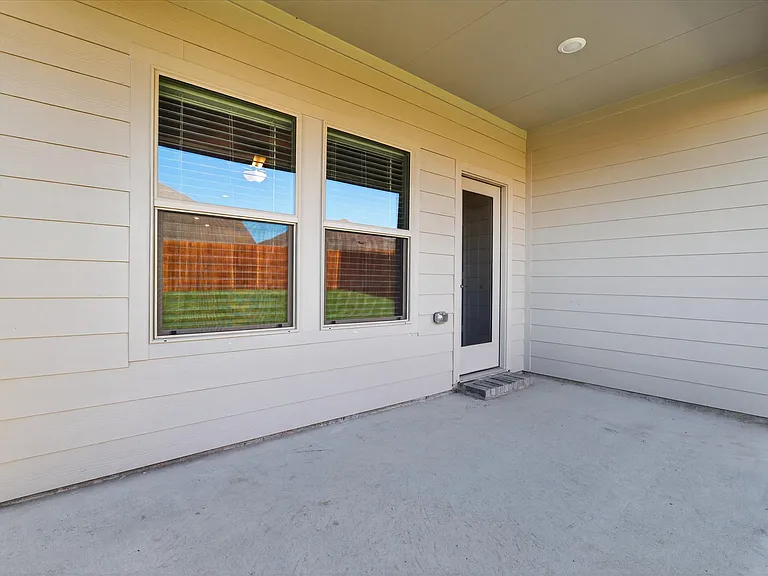 1724 Arches Rd — Photo 17