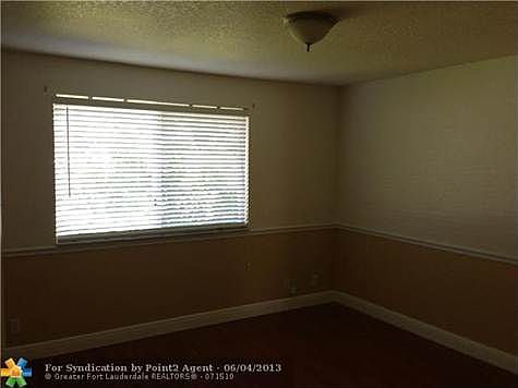 5th image of 7663 Tamarac Island Cir