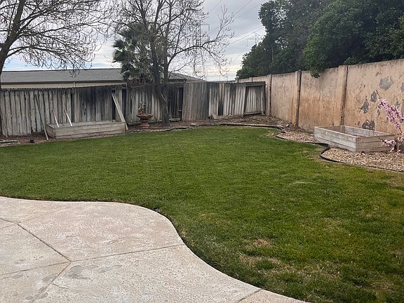 5th image of 2403 Newport Pl S