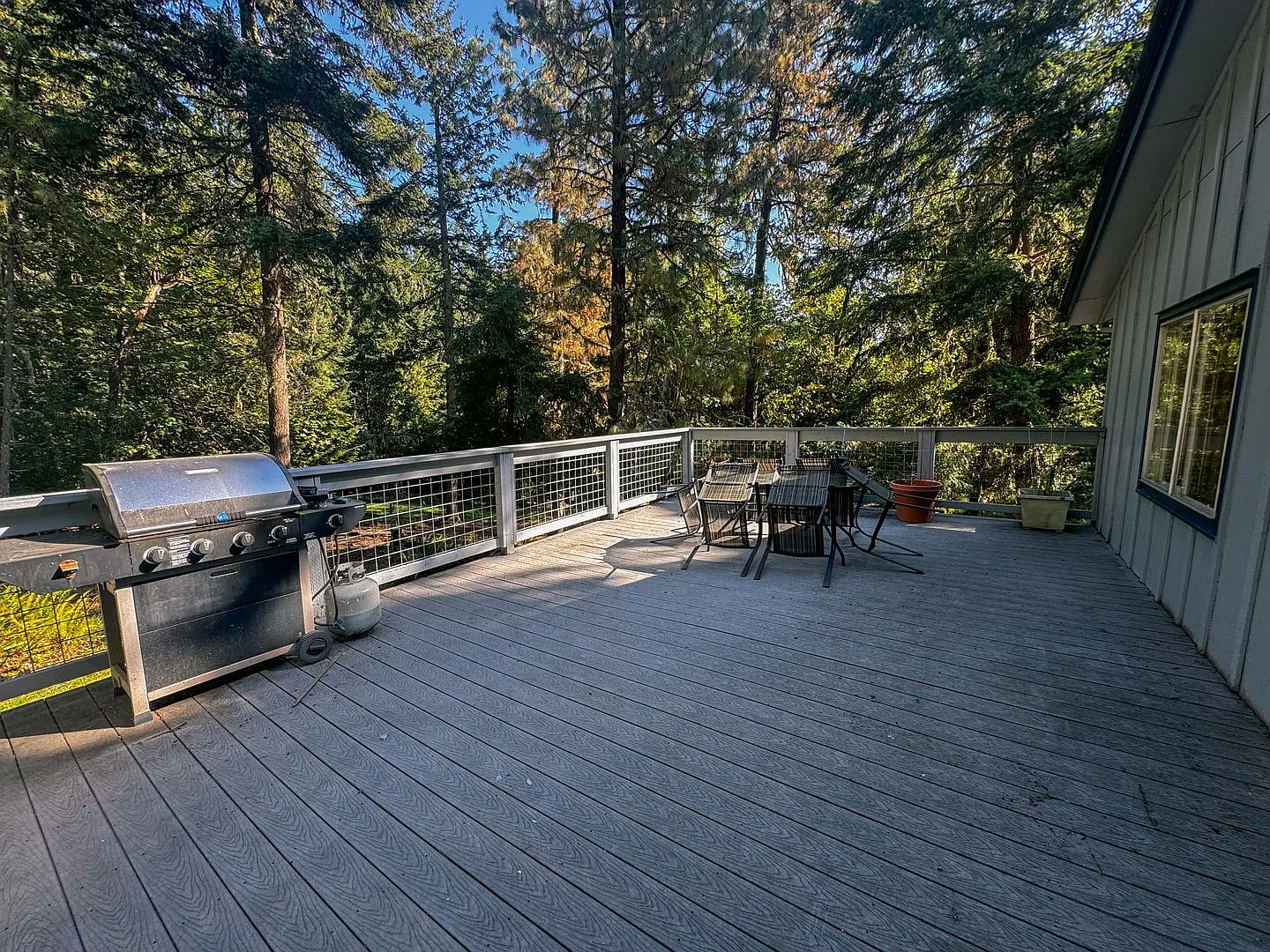 Peaceful Country Living on Over 3 Acres in South Eugene! — Photo 2