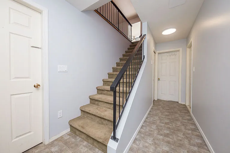 Building Photo - 2279 Park Dr #1A