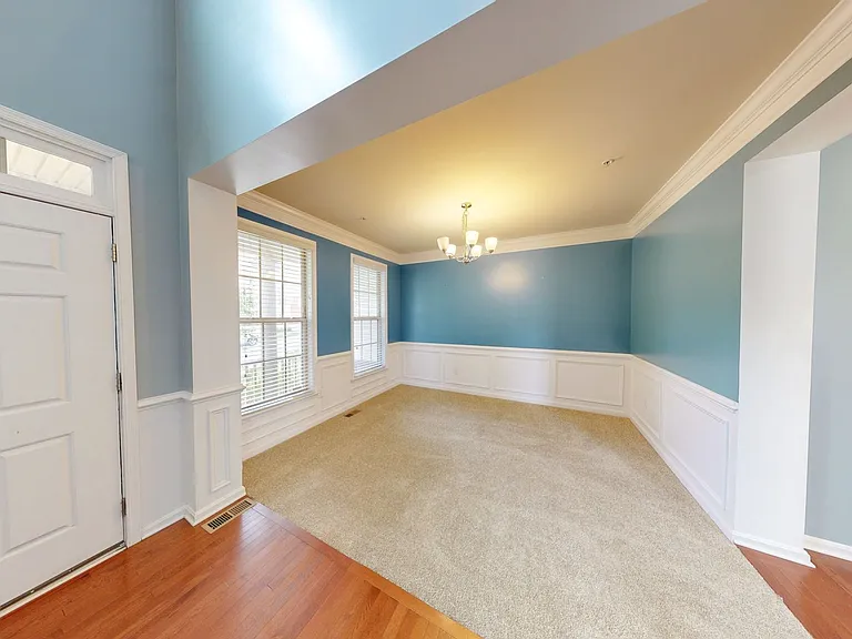 2604 Brooke Grove Rd — Photo 3