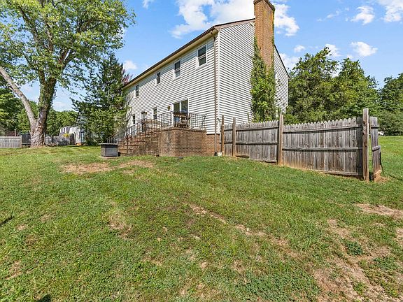 3rd image of 1625 Maiden Ln