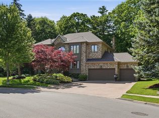 1121 Forestvale Dr, Burlington, ON L7P 4W3