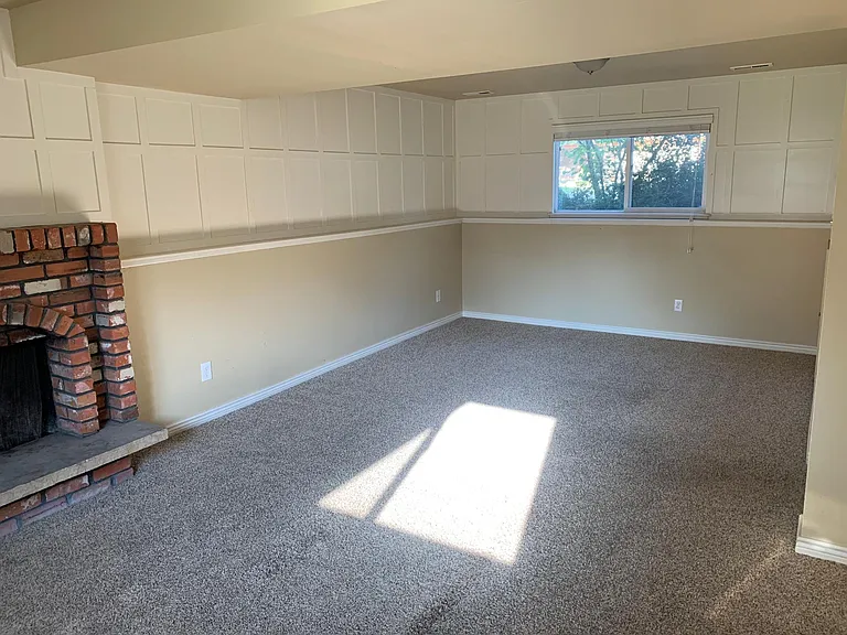 2219 Ouray Ct — Photo 10