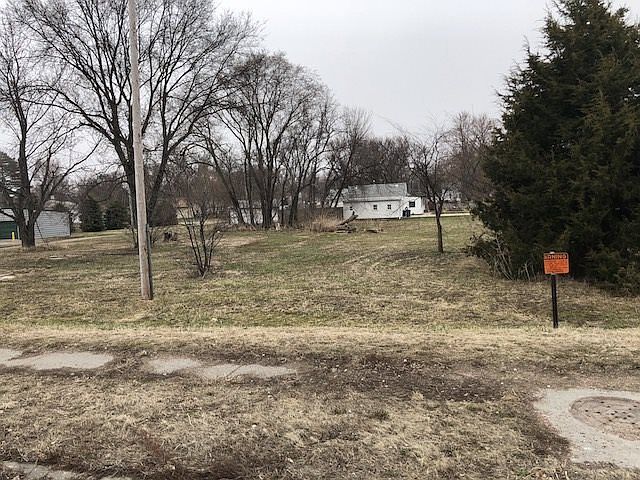 2nd image of 403 Highway 275