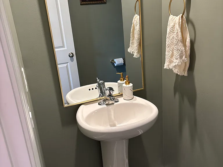 510 Palmerston Dr — Photo 12