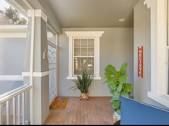 3rd image of 119 Crescent Moon Dr