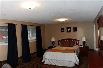 5th image of 7305 Aegean Blvd NE