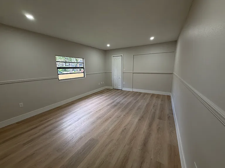 6742 Kingsmoor Way — Photo 11