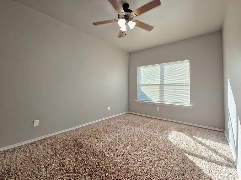 1109 Preston Trl — Photo 12
