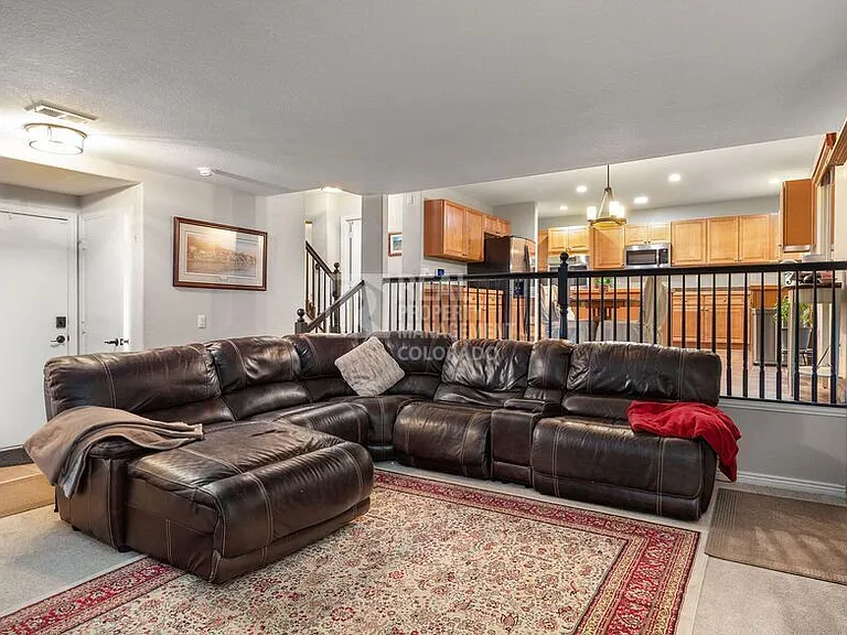 20650 E Dartmouth Dr — Photo 10