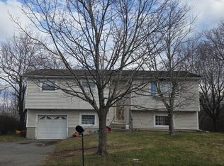 115 Rolling Meadows Rd, Middletown, NY 10940