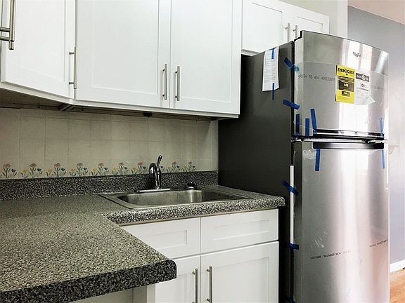 3rd image of 6645 Broadway APT 6D
