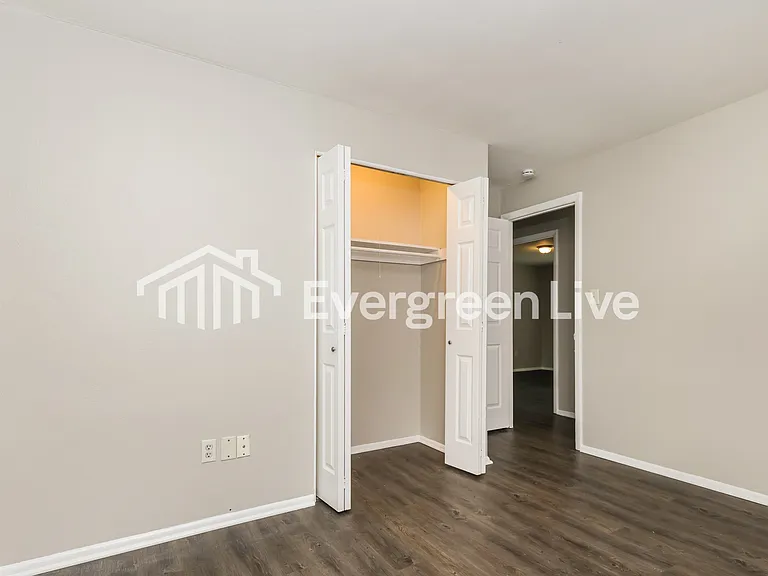 733 Chandler Dr — Photo 13