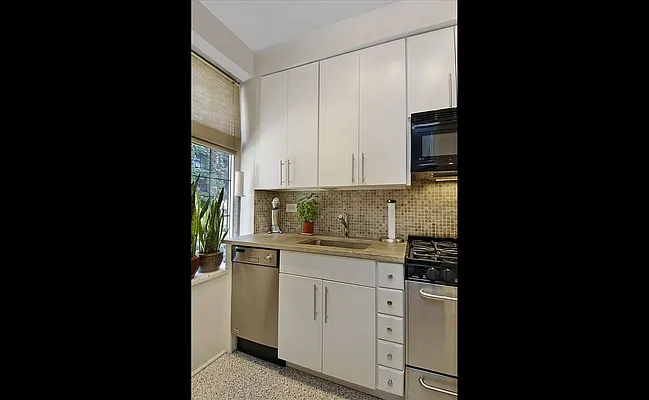 Sold by Douglas Elliman | media 13